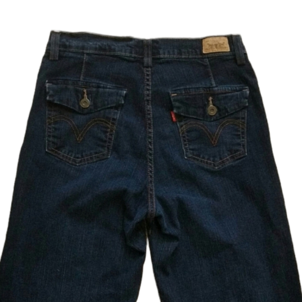 Levi's & DKNY Women's Jeans - Picture 4 of 10